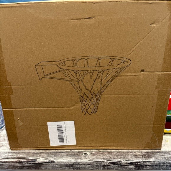 Dropped 18” replacement breakaway rim designed for wall mounting & outdoor use.